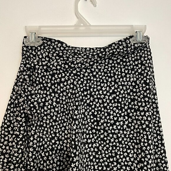 SKY AND SPARROW TILLYS Black White Ditsy Floral High Waisted Mini Wrap Skirt XL - Picture 11 of 12
